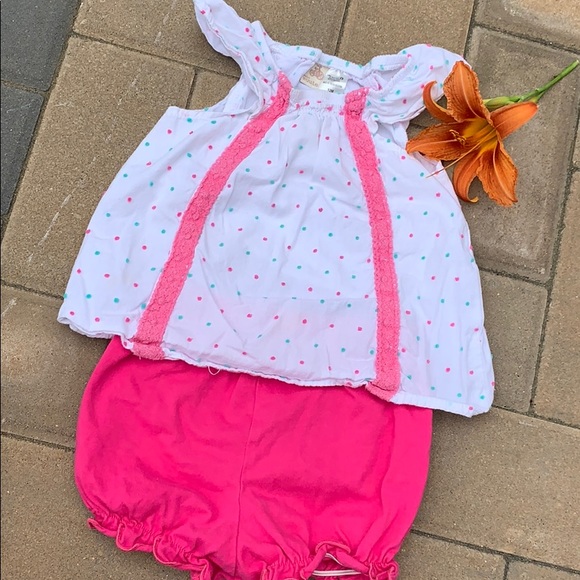 Other - ❤️5/$13 polka dot top and shorts bundle